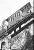 Funiculaire Territet Mont Fleuri alter Wagen im Einsatz bis September 1981 auf der Brücke unterhalb von der Bergstation Funiculaire Territet Mont Fleuri alter Wagen im Einsatz bis September 1981 auf der Brücke unterhalb von der Bergstation